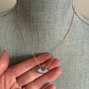 Park Lane Golden eye necklace